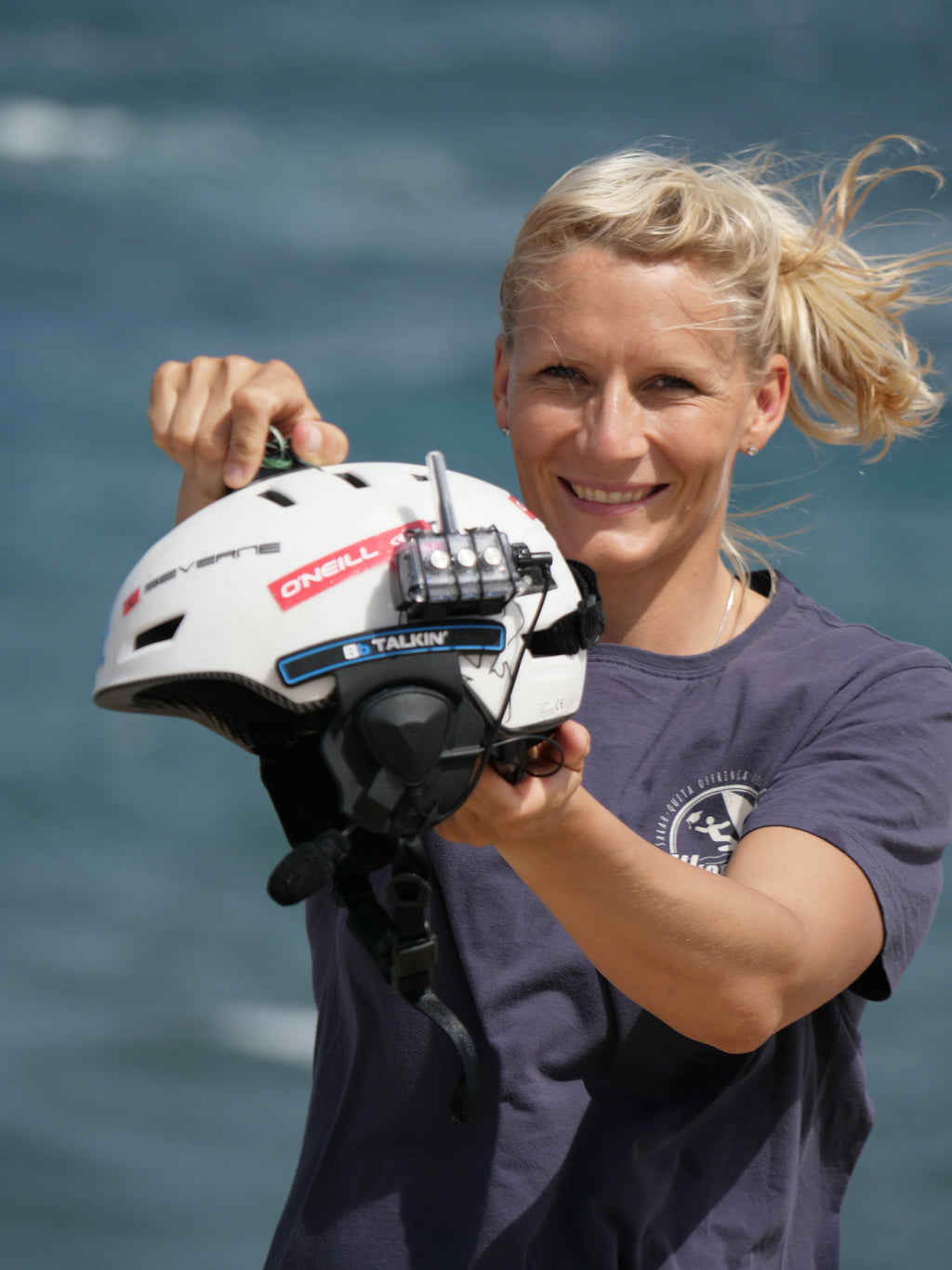 BbTalkin 3.0 Kommunikationspaket für 4 Personen: Surf-Hut + 3x Mono-Helm-Headset