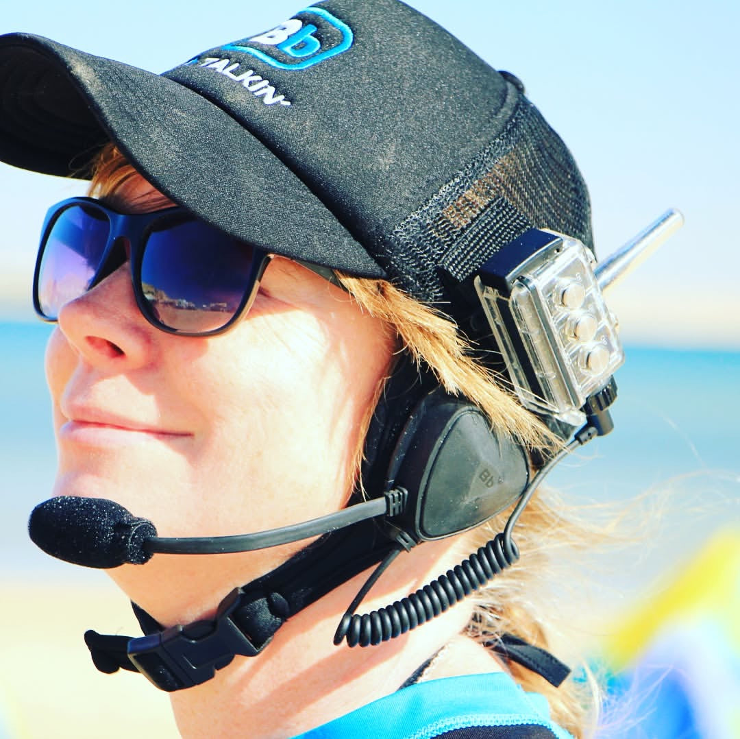 BbTalkin 3.0 Pacchetto di comunicazione per 4 persone: Surf Cap + 3x GATH (guscio completo) Cuffie con imbottitura per casco